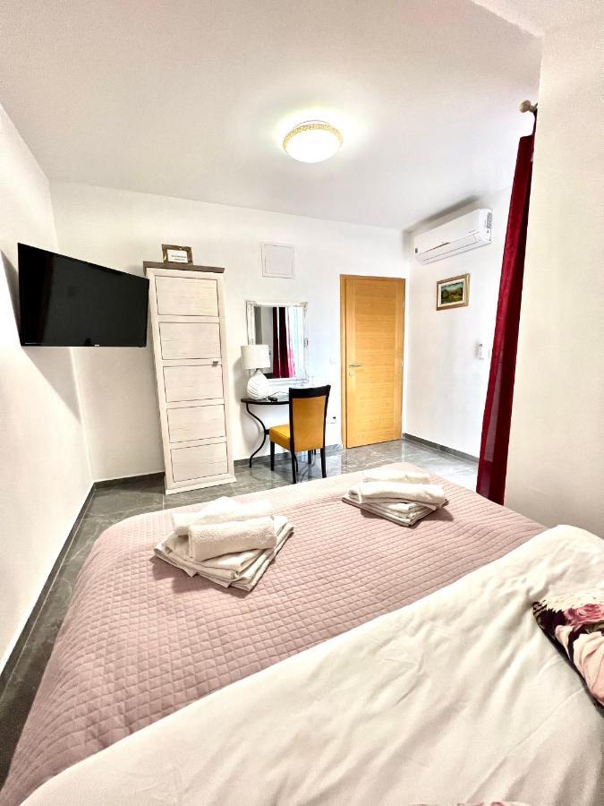 Residence Antiqua Rooms Bibinje Eksteriør bilde